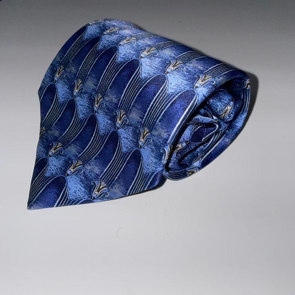 Lanvin paris silk art deco Blue tie - a versatile accessory‎